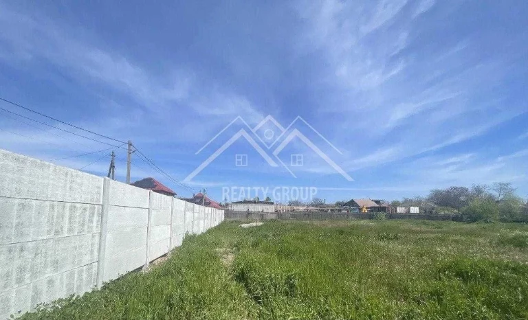 Продаж двох ділянок біля Victory Plaza