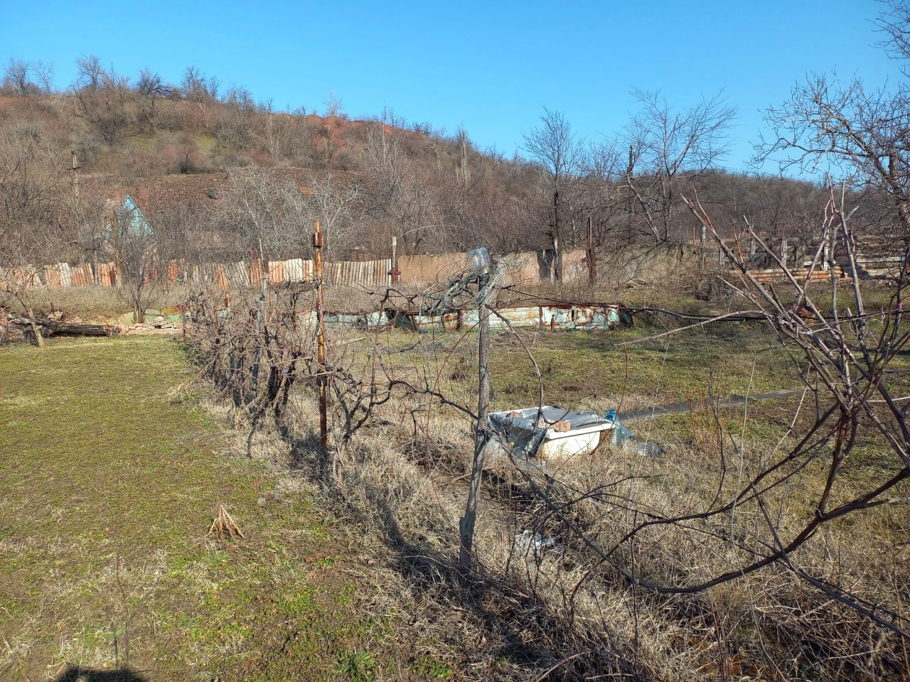 Продаю дачный участок в садовом товариществе "Лада "