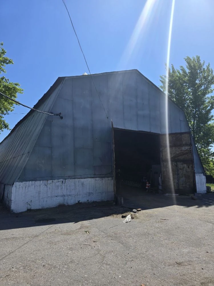 Продам промышленную базу со складами  (от собственника)