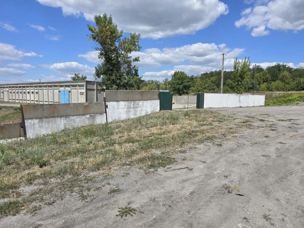 Продам промышленную базу со складами  (от собственника)