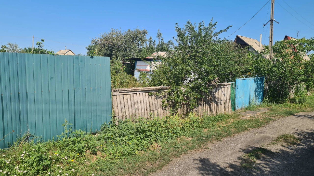 Продам дачу (3 участка по 4 сотки каждая)