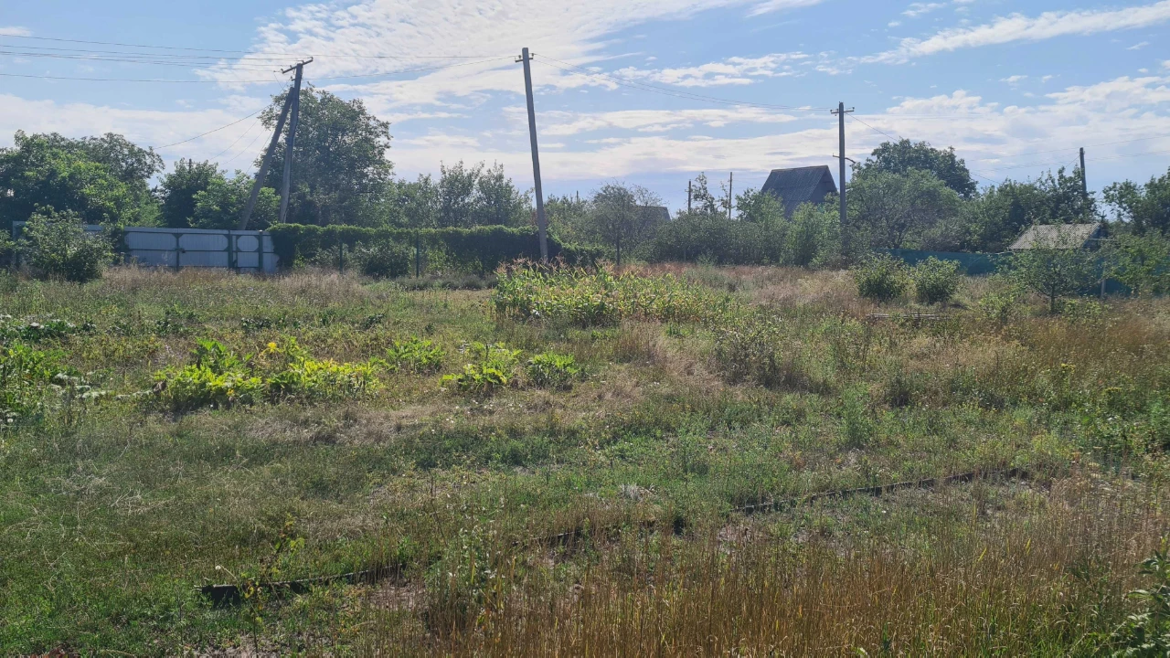 Продам дачу (3 участка по 4 сотки каждая)