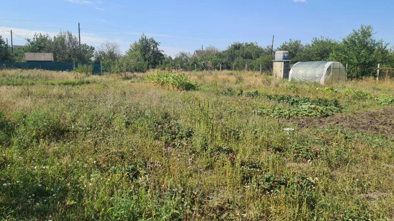 Продам дачу (3 участка по 4 сотки каждая)