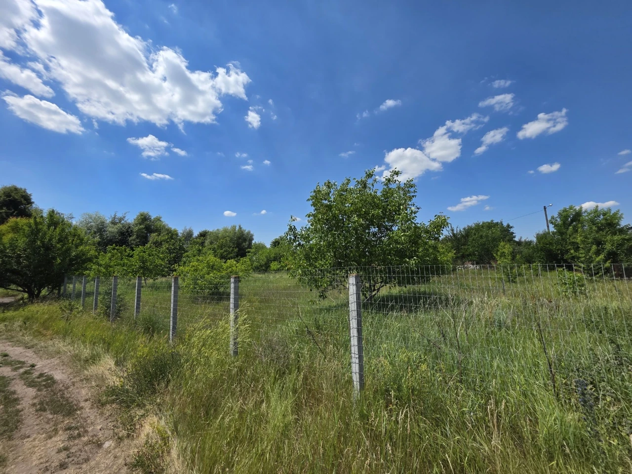 Продається ділянка з приміщенням під бізнес 19 сот. Промисло