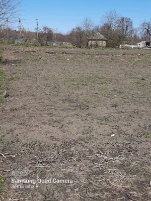 Продам земельну ділянку в центрі села Никонівка,Бердичівськи