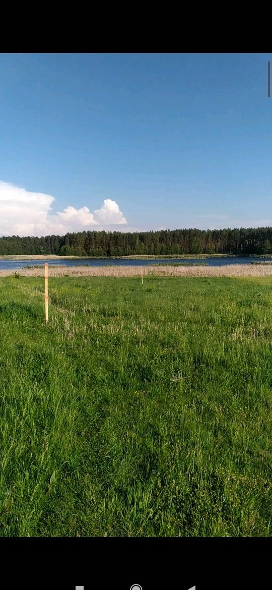 10 соток під забудову на березі р. Мика, 600 метрів від Замк