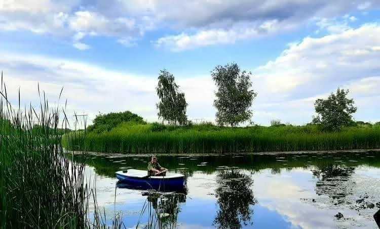 Продається озеро з земельною ділянкою