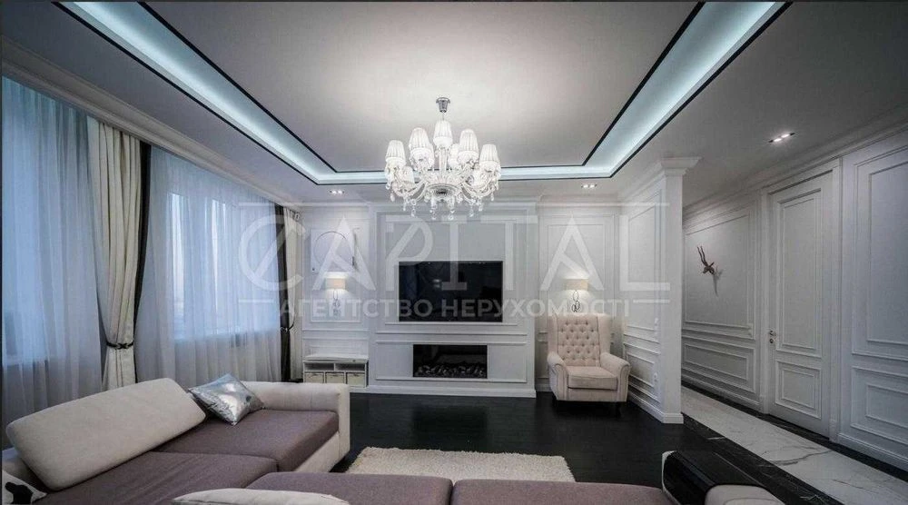 An exclusive apartment is offered in the business-class residential complex “Royal Tow