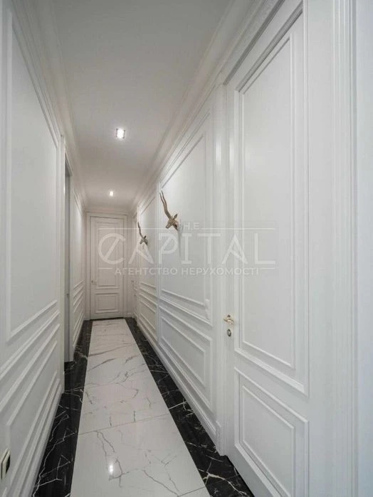 An exclusive apartment is offered in the business-class residential complex “Royal Tow