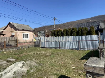 Земля під будівництво з готовим фундаментом