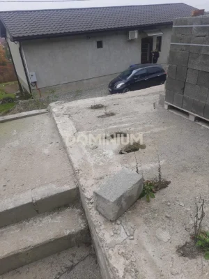 Ділянка під Чорною Горою з фундаментом та комунікаціями