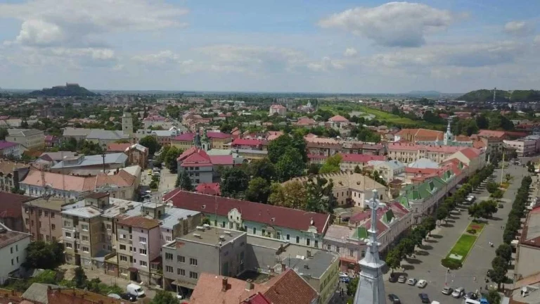 4,4 Га на фасаді траси Київ — Чоп під житловий девелопмент —
