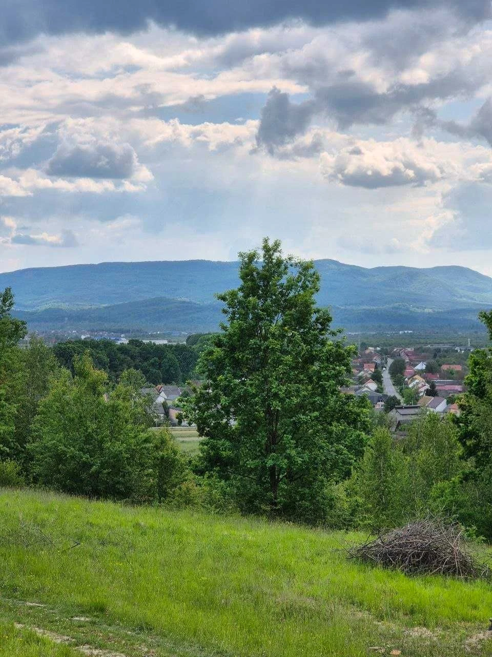 ПРОДАЖ ЗЕМЕЛЬНОЇ ДІЛЯНКИ З ФАНТАСТИЧНИМ ПАНОРАМНИМ КРАЄВИДОМ