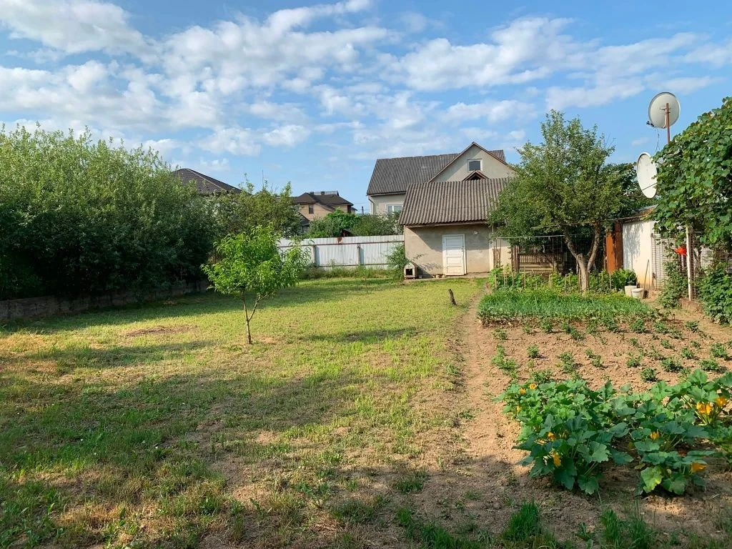 Продам участок ззаду АТП
