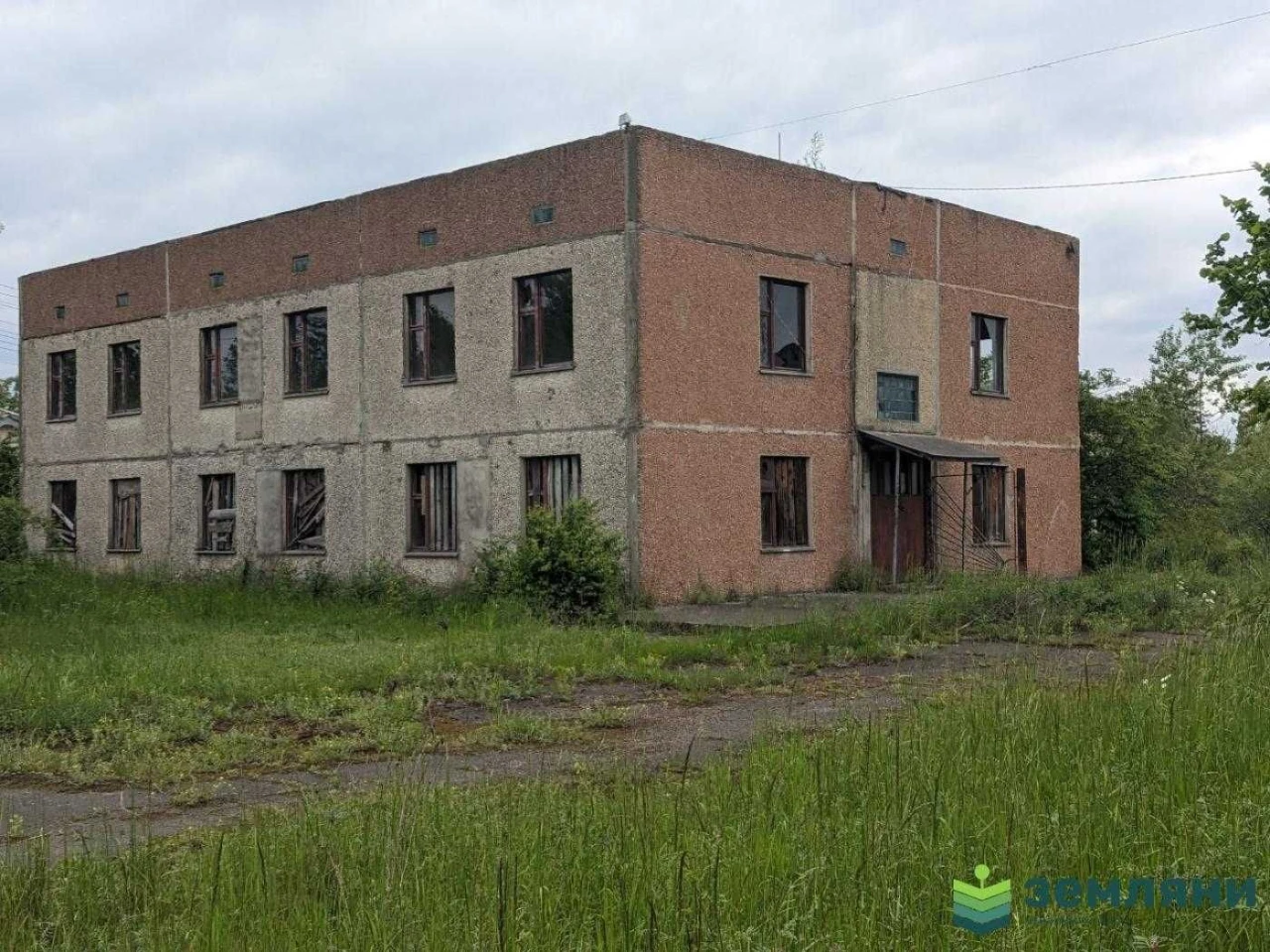 Промислове приміщення 2635 м2 та зем. ділянка 4 га (4)