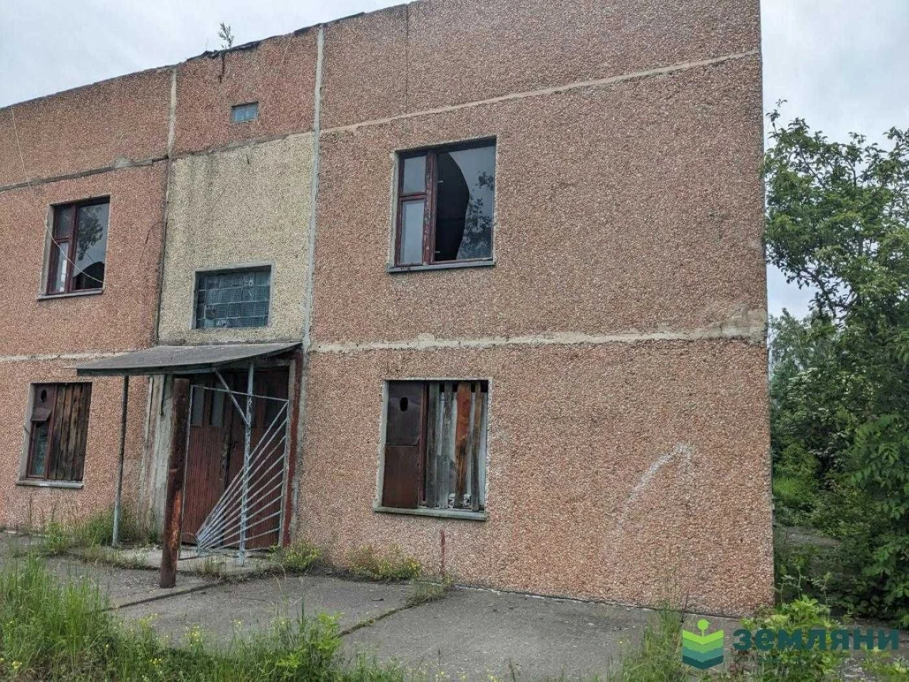 Промислове приміщення 2635 м2 та зем. ділянка 4 га (4)