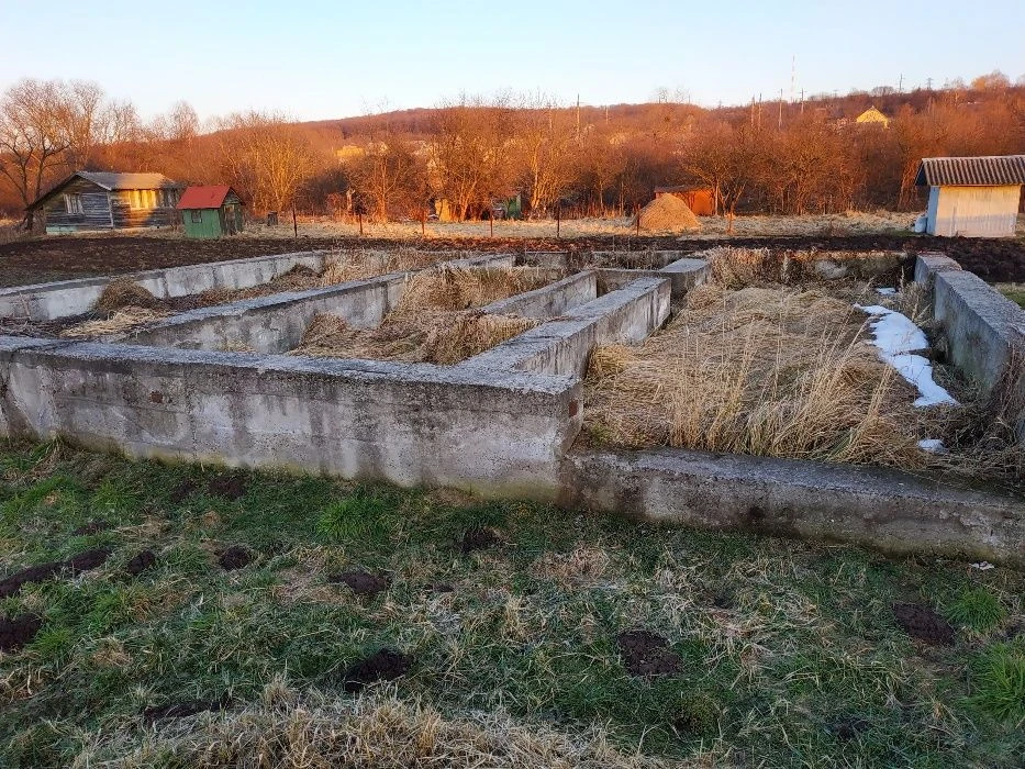 Ділянка під забудову в м. Калуш, 12 сот, є фундамент