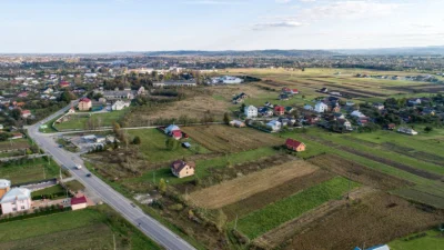 Продам ділянку в приміському селі Коломиї