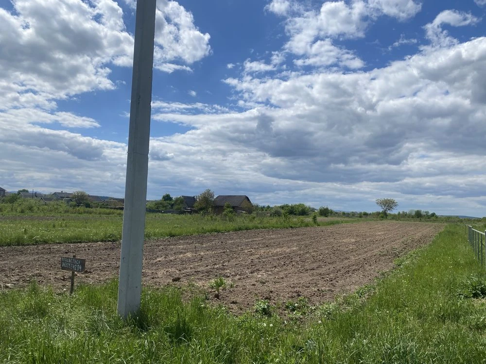 Продається земляна ділянка 5 км від центру  1200м(0.12га)вла