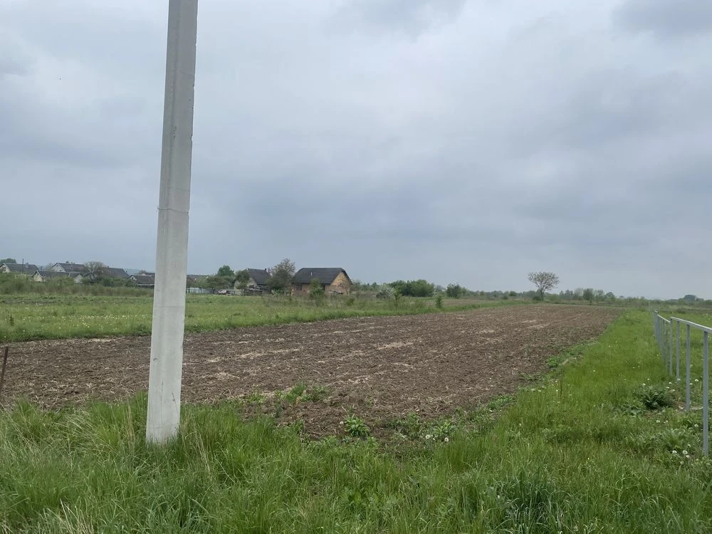 Продається земляна ділянка 5 км від центру  1200м(0.12га)вла