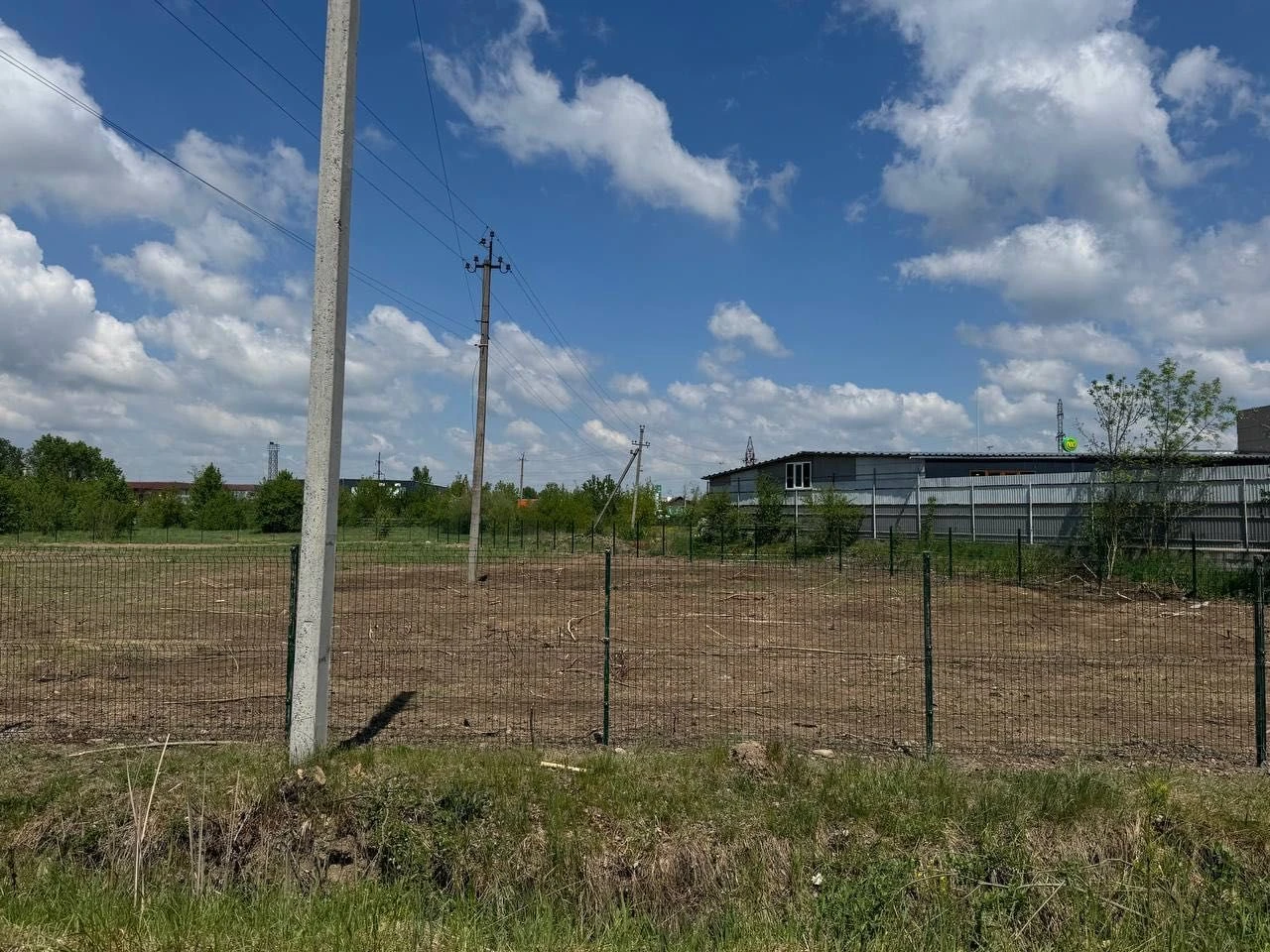 Продаж земельної ділянки комерційного призначення в м.Тисмен