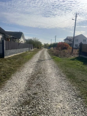Продам земельну ділянку в селі  Підлісся