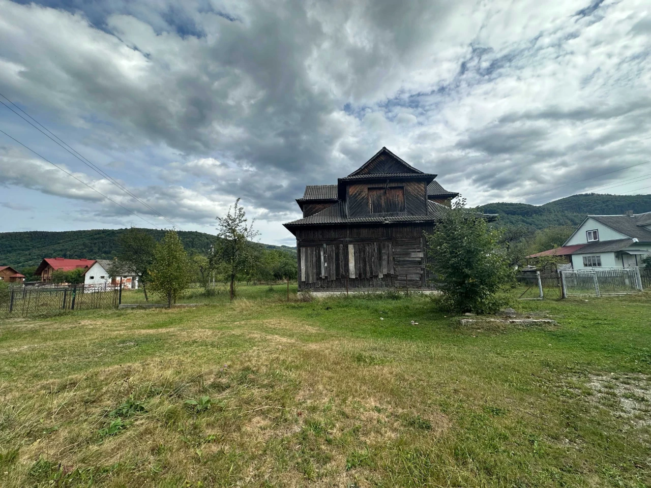 Продаж. Будинки. Ділянка 20 сотих. Перспектива.  м. Яремче,