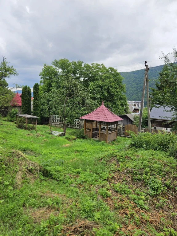 ділянка  з будинком  Яремче Центр