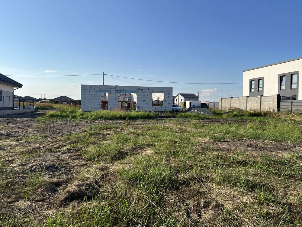 Продам ділянку 5 соток, Таращанський масив. Центральні комун