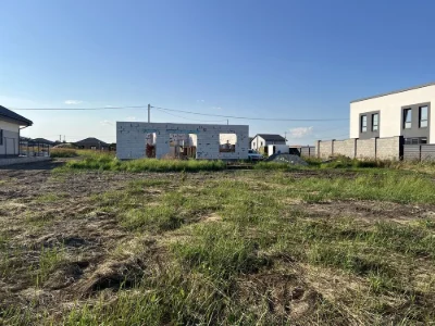 Продам ділянку 5 соток, Таращанський масив. Центральні комун