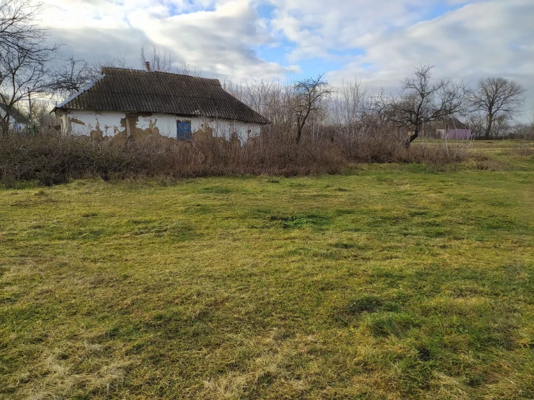 Продам земельний участок 25соток. Власник