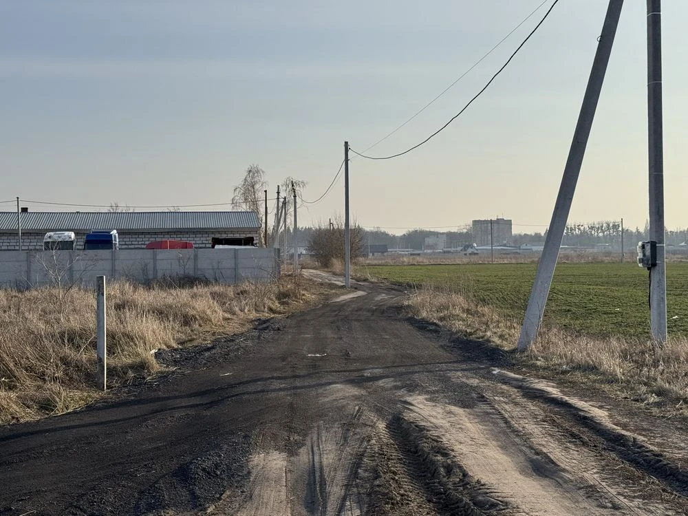 30 соток Військбуд підходить під комерцію.