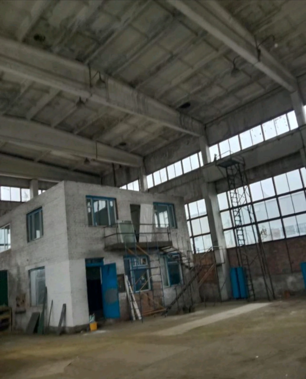 Продається склад 8000кв м
