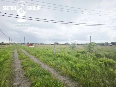 Лозівка, Софії Ковалевської. 10 соток з вагончиком і світлом