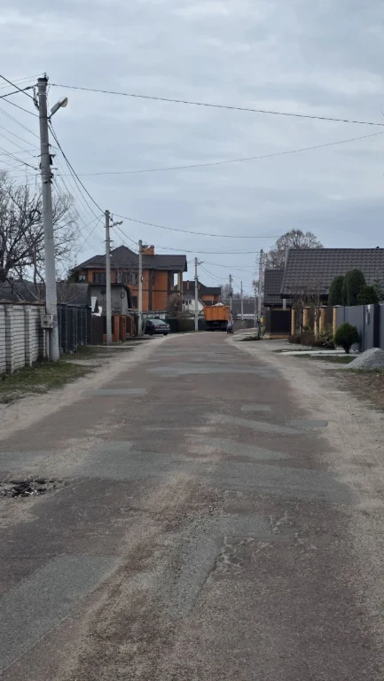Ділянка 10 соток в ЦЕНТРІ МІСТА з електрикою .