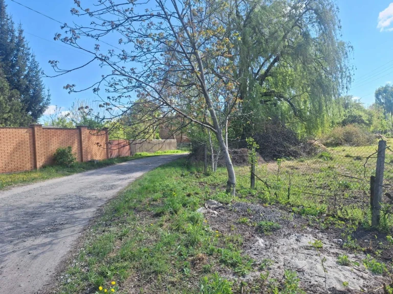 Земельна ділянка 10 соток ФАСАД 37 метрів  пров.Купальский Б
