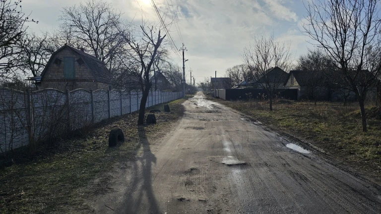 Ділянка 10 соток в мікрорайоні НЕСТЕРІВКА,  на забудованій в