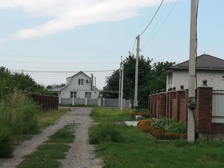 участок 10 соток кутовий  вулиця Білоозерська в БОРИСПОЛі