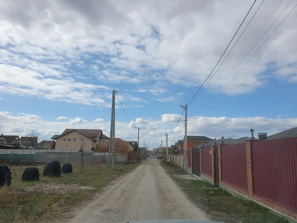 Ділянка  поруч з КИЇВСЬКИМ ШЛЯХОМ по вулиці  Лобановського 1