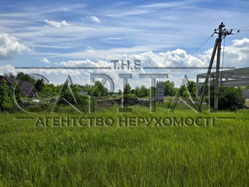Ділянка. Бровари