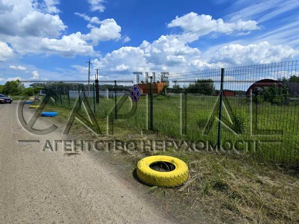 Ділянка. Бровари