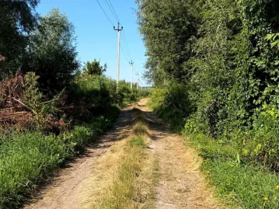 Ділянка. Бровари, Дубовика Михайла
