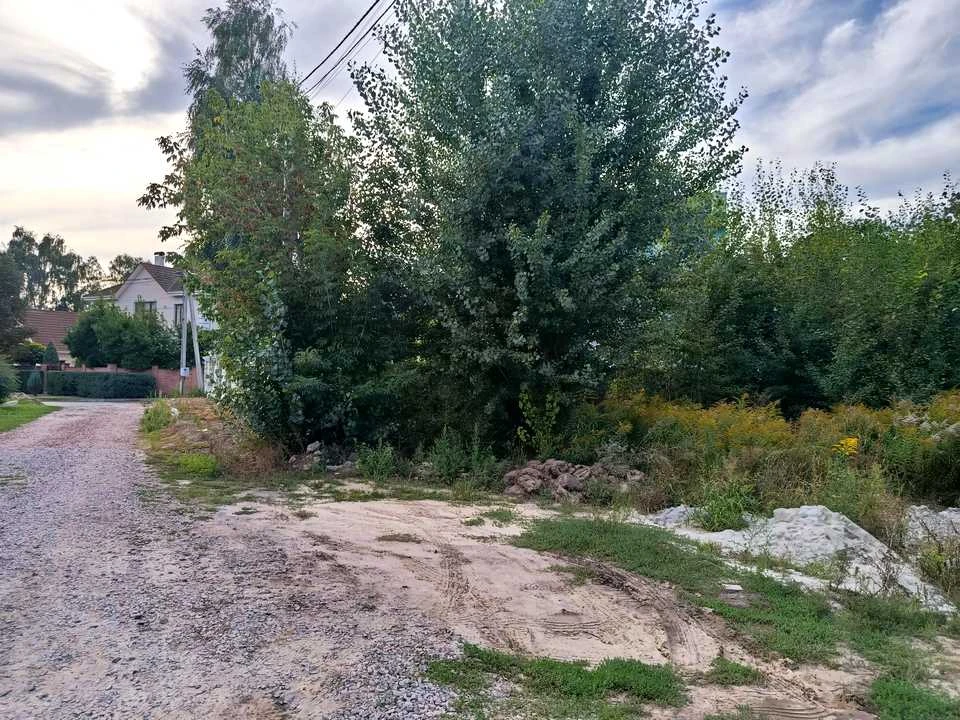 Ділянка. Бровари, Драгоманова вул.