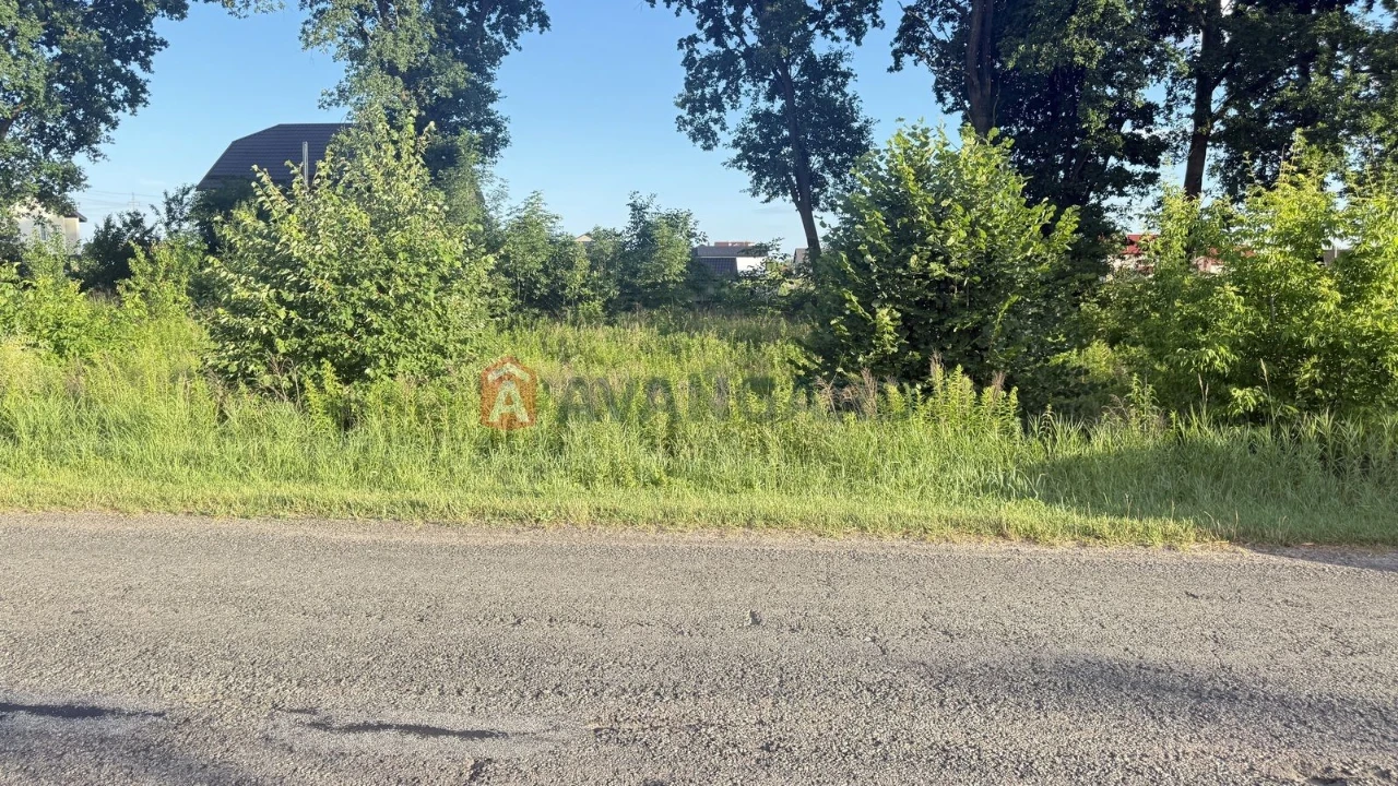 ПРОДАЄТЬСЯ ЗЕМЕЛЬНА ДІЛЯНКА 0,2 Га— ВИГІДНА ЛОКАЦІЯ ТА ВІДМІ
