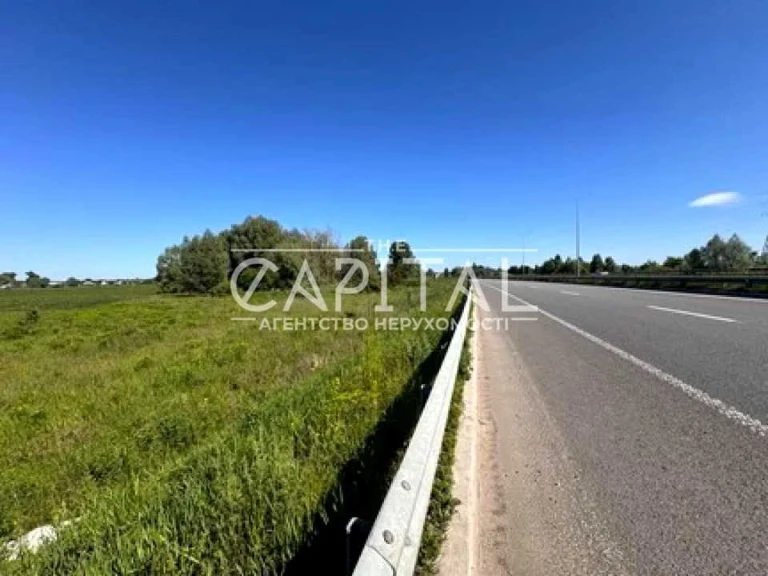 Ділянка. Бровари,