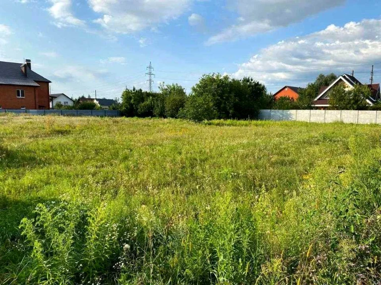 Ділянка. Бровари, Івана Богуна вул.