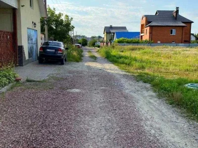 Ділянка. Бровари, Івана Богуна вул.