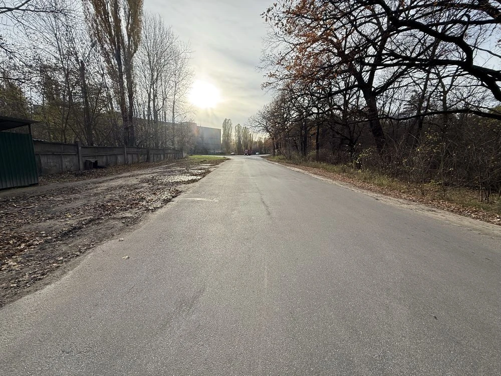 Бровари, комерція 28сот фасад вул.Лісова,міські комунікації,