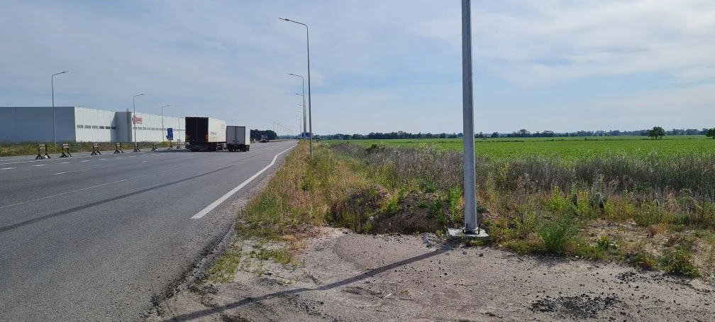 Бровари окружна дорога ділянка з комунікаціями вздовж ділянк