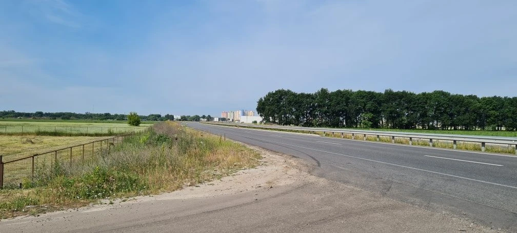 Бровари окружна дорога ділянка з комунікаціями вздовж ділянк